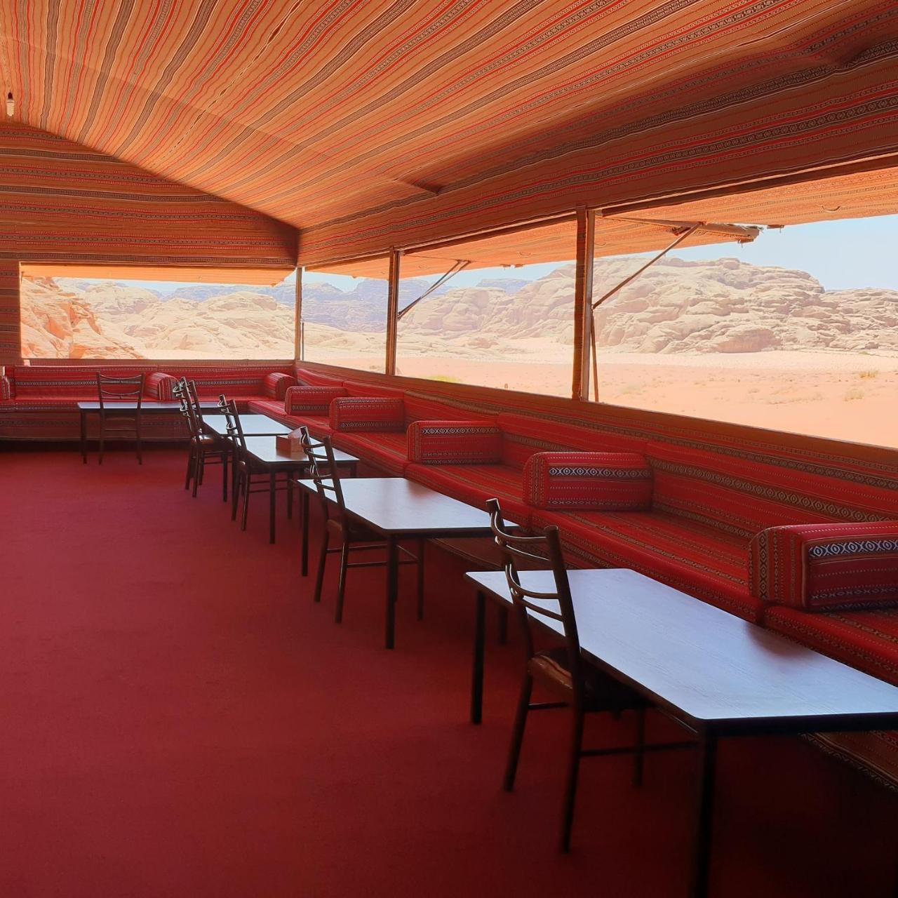 Hotel Real Bedouin Experience Tours & Camp Wadi Rum Zewnętrze zdjęcie