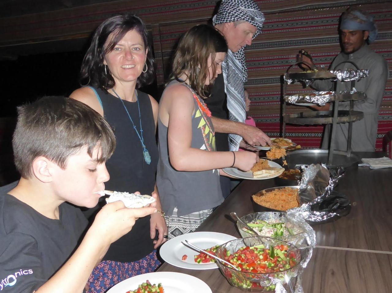 Hotel Real Bedouin Experience Tours & Camp Wadi Rum Zewnętrze zdjęcie