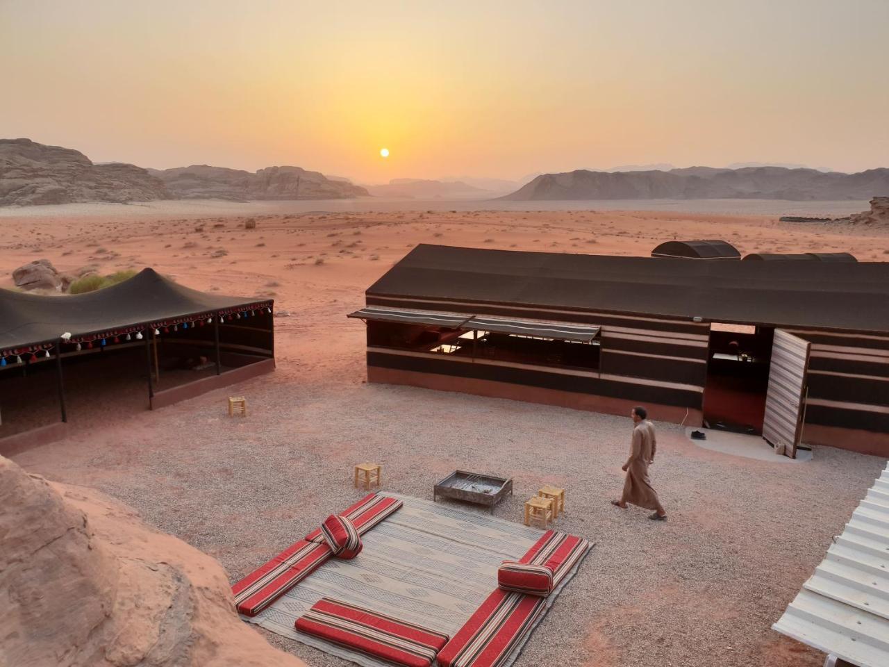 Hotel Real Bedouin Experience Tours & Camp Wadi Rum Zewnętrze zdjęcie