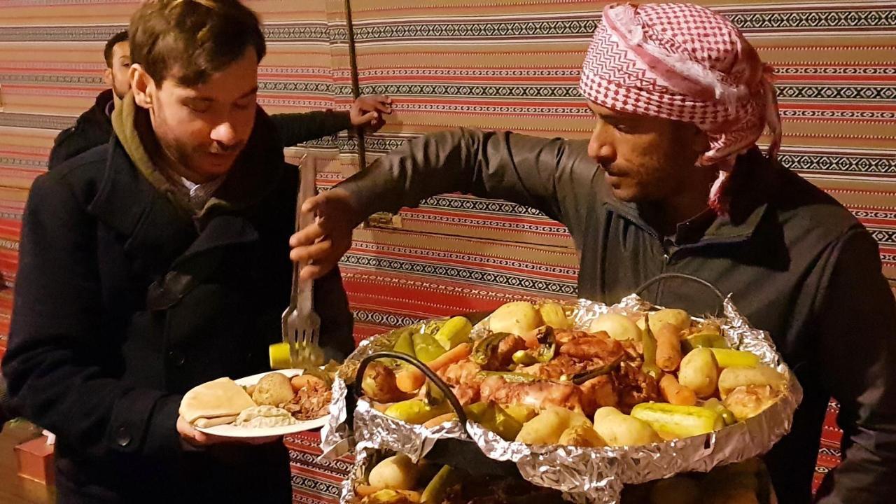 Hotel Real Bedouin Experience Tours & Camp Wadi Rum Zewnętrze zdjęcie