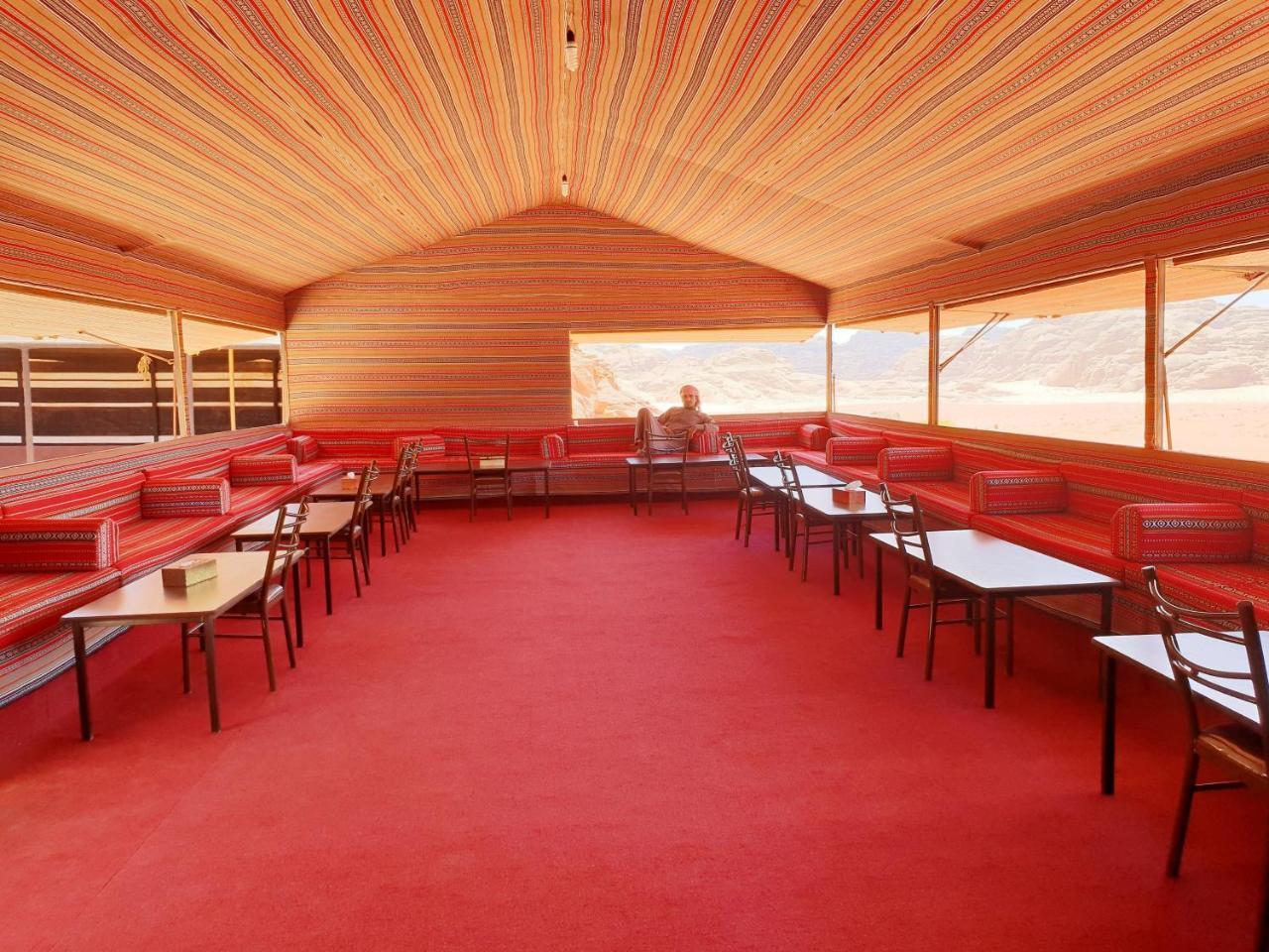 Hotel Real Bedouin Experience Tours & Camp Wadi Rum Zewnętrze zdjęcie