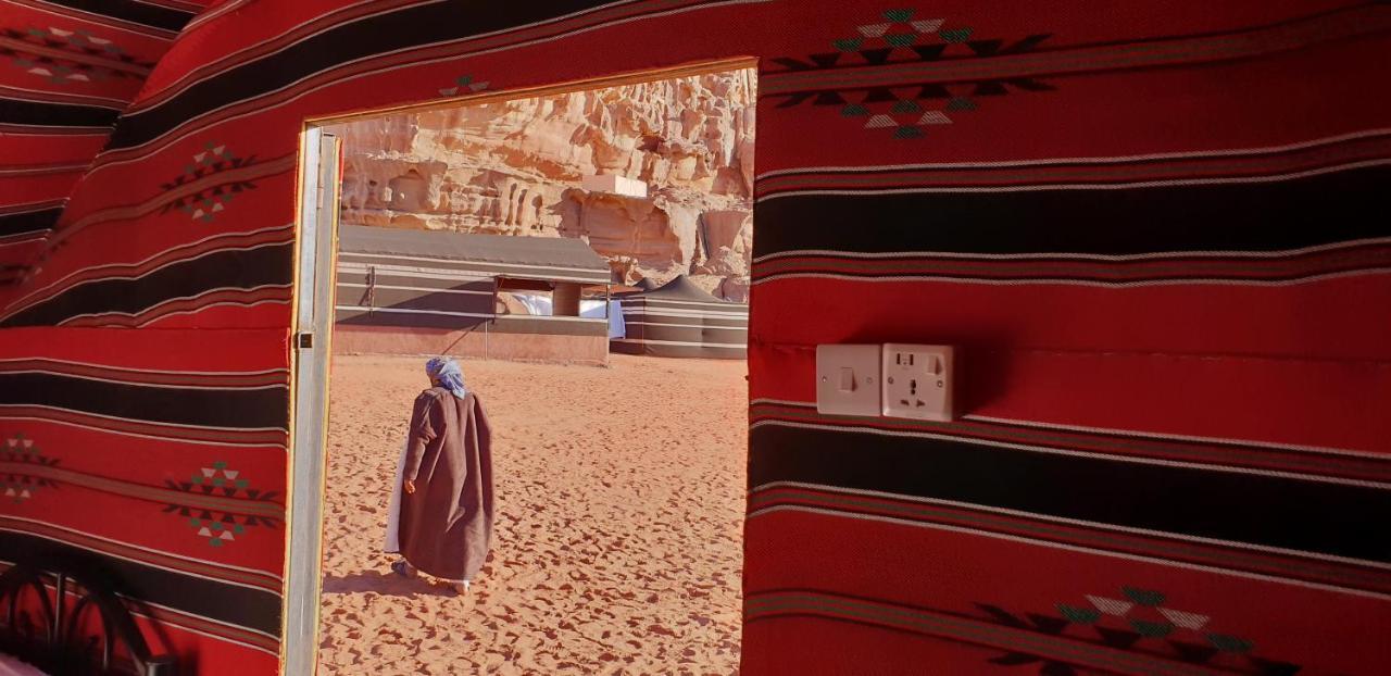 Hotel Real Bedouin Experience Tours & Camp Wadi Rum Zewnętrze zdjęcie